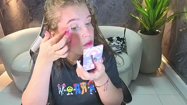 carla tp online show from 10/17/25, 12:41