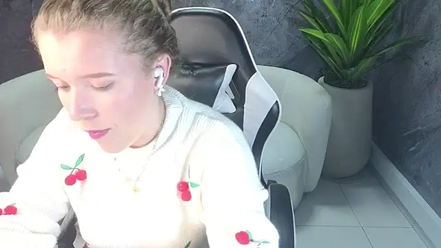 carla tp online show from 11/04/25, 01:21