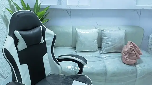 carla tp online show from 11/13/25, 12:37