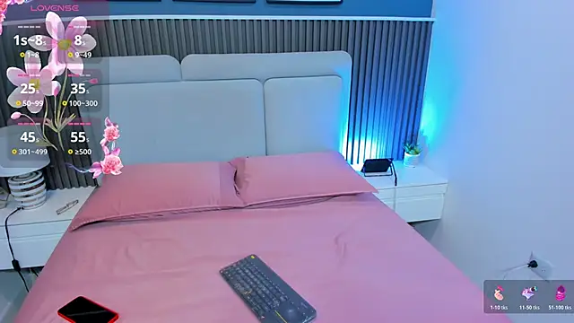 liz  cute online show from 11/19/25, 11:54