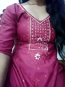 Snapshot of Meenu_rani6 chatting on 10/06/25, 04:37 Meenu rani6 online show from 10/06/25, 04:37