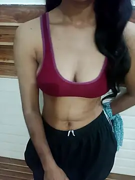 Snapshot of Meenu_rani6 chatting on 11/15/25, 04:32 Meenu rani6 online show from 11/15/25, 04:32