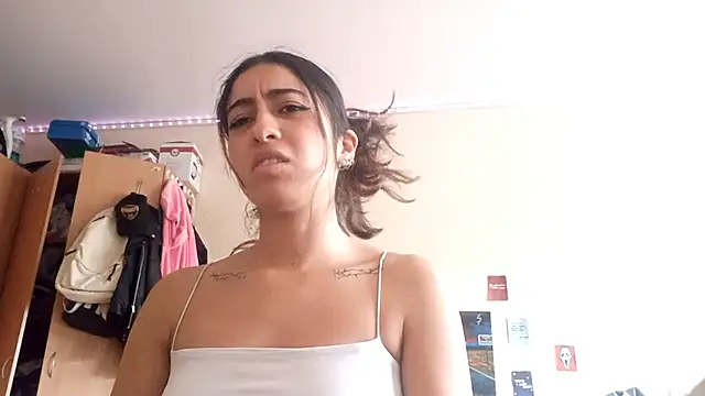 ShirleyPecot online show from 10/05/25, 01:09