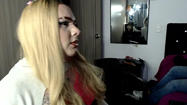 Redvelvett22 online show from 11/11/25, 04:45