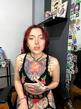 Snapshot of SelenaRouge1 chatting on 12/04/25, 04:11 SelenaRouge1 online show from 12/04/25, 04:11