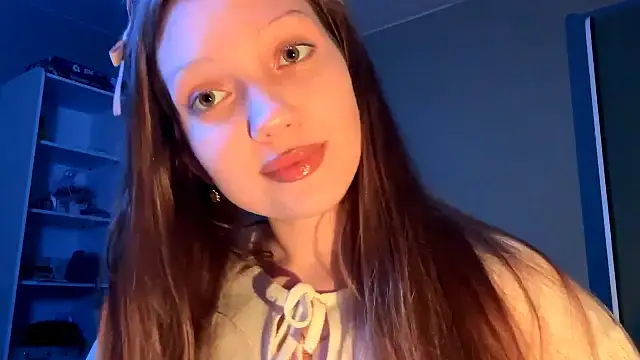 EmiIyKitty online show from 10/15/25, 07:58