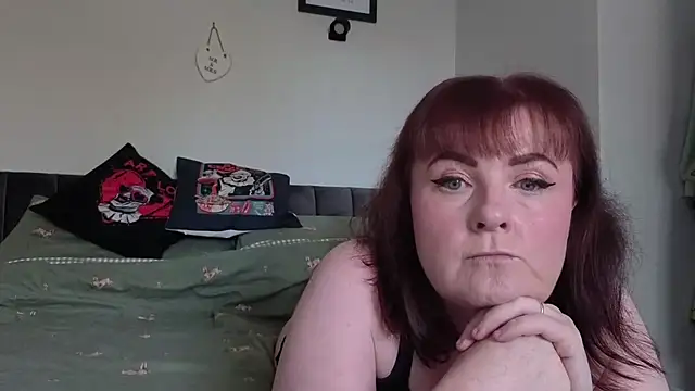 Snapshot of xJuicyLittlePrincessx chatting on 10/23/25, 10:14 xJuicyLittlePrincessx online show from 10/23/25, 10:14