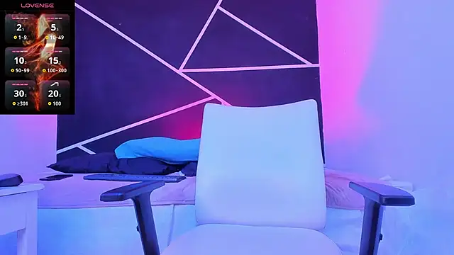 VynnyBlacke  online show from 10/12/25, 08:08