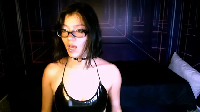 Snapshot of ChloePetite_0 chatting on 10/23/25, 07:12 ChloePetite 0 online show from 10/23/25, 07:12