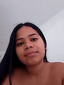 Snapshot of Antonela_19 chatting on 09/28/25, 01:38 Antonela 19 online show from 09/28/25, 01:38