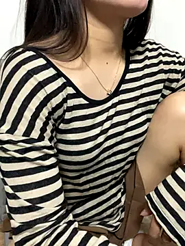 lee ly online show from 10/23/25, 09:41