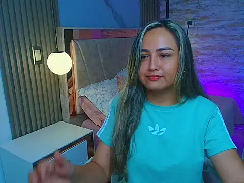 Snapshot of lila_cute1 chatting on 10/07/25, 11:29 lila cute1 online show from 10/07/25, 11:29