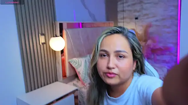 Snapshot of lila_cute1 chatting on 11/02/25, 10:39 lila cute1 online show from 11/02/25, 10:39