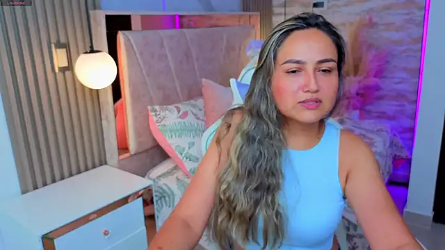 Snapshot of lila_cute1 chatting on 11/14/25, 05:00 lila cute1 online show from 11/14/25, 05:00