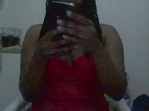 Snapshot of Sultry-Donna chatting on 10/08/25, 03:42 Sultry-Donna online show from 10/08/25, 03:42