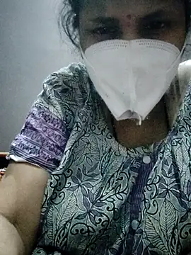 Snapshot of Hot__bhabhi_99 chatting on 11/11/25, 05:35 Hot bhabhi 99 online show from 11/11/25, 05:35