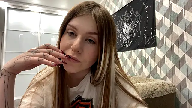 RebelKitsune online show from 10/30/25, 03:57