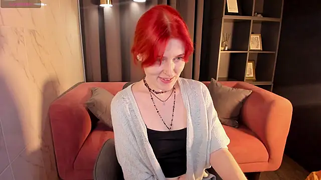 Snapshot of Freirenee chatting on 10/10/25, 01:43 Freirenee online show from 10/10/25, 01:43