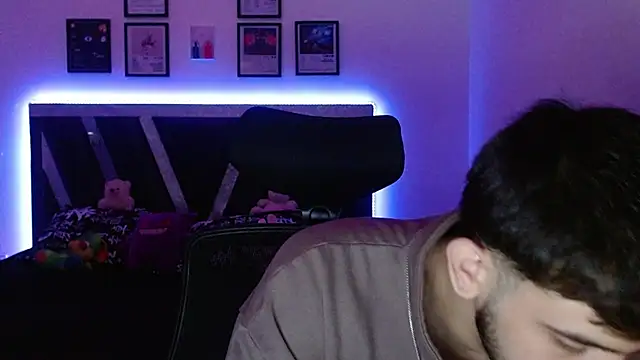 Sebasxxl12 online show from 10/14/25, 01:45