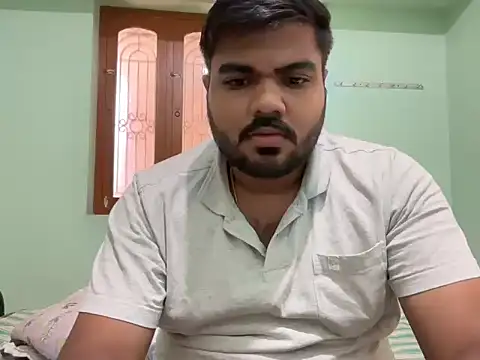 Romeo Sam2 online show from 10/31/25, 09:21