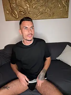 WildFlame2525 online show from 10/16/25, 05:03