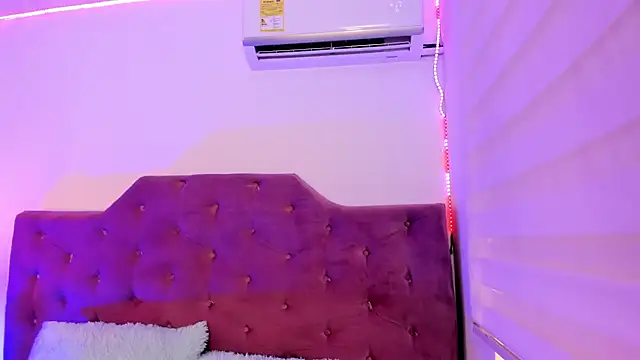 ScarletDesire  online show from 10/07/25, 07:33