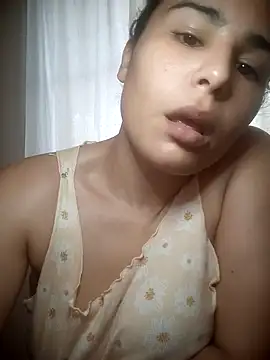 Snapshot of Arisbet333 chatting on 10/05/25, 02:37 Arisbet333 online show from 10/05/25, 02:37