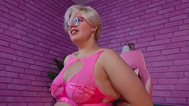 DominiqueSweetie online show from 10/15/25, 09:20