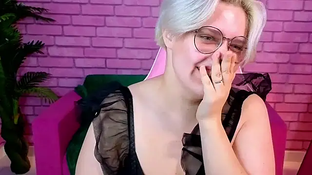 DominiqueSweetie online show from 10/16/25, 09:21