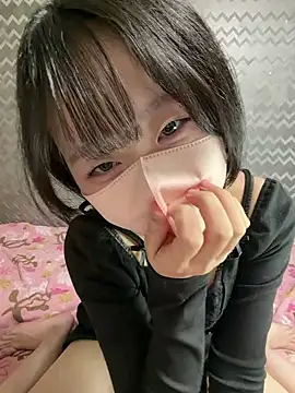 Snapshot of _JINA_tan chatting on 11/11/25, 12:27 JINA tan online show from 11/11/25, 12:27