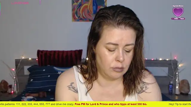 1Felicity1 online show from 11/04/25, 04:11