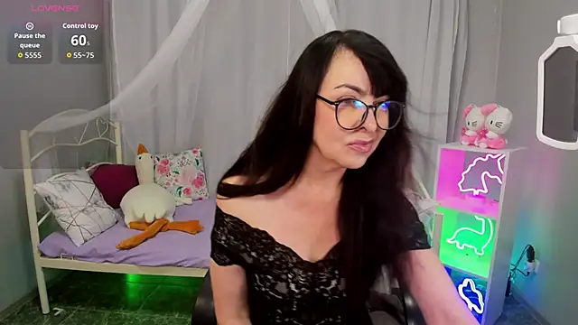 LindaRomero online show from 11/06/25, 10:05