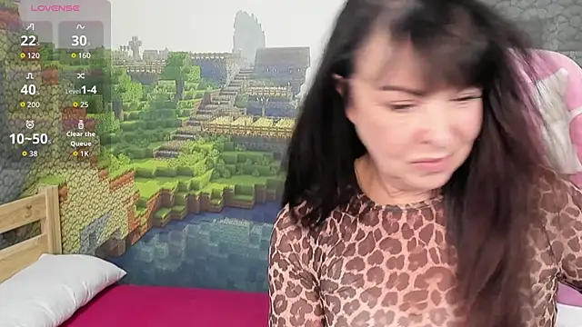 LindaRomero online show from 11/12/25, 10:37