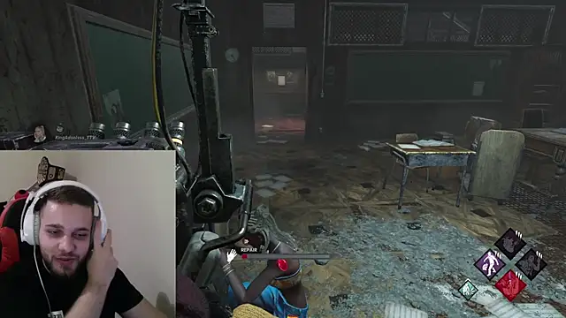 Snapshot of KingAdonisss chatting on 10/12/25, 05:01 KingAdonisss online show from 10/12/25, 05:01