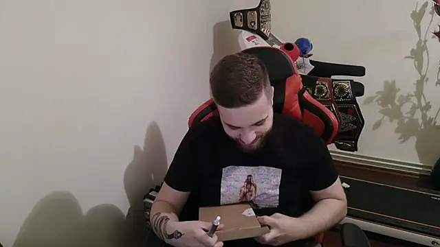 Snapshot of KingAdonisss chatting on 10/23/25, 12:04 KingAdonisss online show from 10/23/25, 12:04