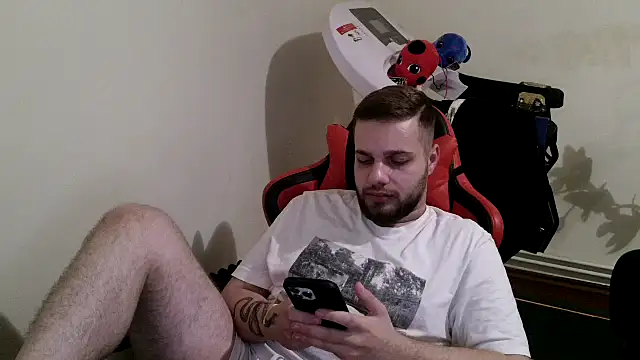 Snapshot of KingAdonisss chatting on 10/26/25, 12:27 KingAdonisss online show from 10/26/25, 12:27