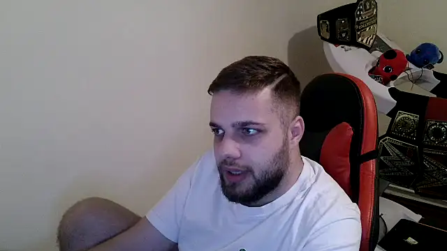 Snapshot of KingAdonisss chatting on 10/26/25, 02:34 KingAdonisss online show from 10/26/25, 02:34