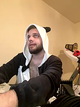 Snapshot of KingAdonisss chatting on 10/31/25, 02:07 KingAdonisss online show from 10/31/25, 02:07