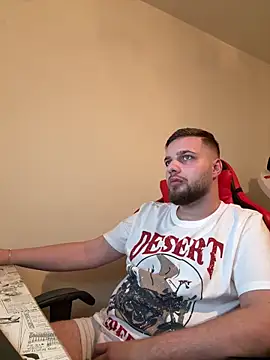 Snapshot of KingAdonisss chatting on 11/07/25, 03:45 KingAdonisss online show from 11/07/25, 03:45