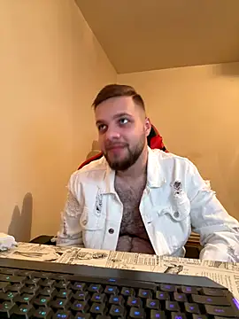 Snapshot of KingAdonisss chatting on 11/11/25, 05:02 KingAdonisss online show from 11/11/25, 05:02