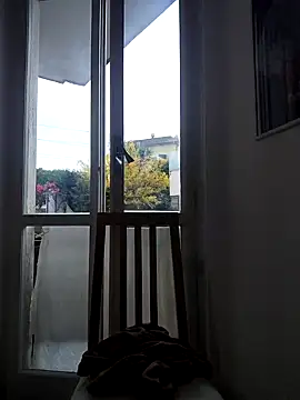 Snapshot of thonyx93 chatting on 11/15/25, 02:57 thonyx93 online show from 11/15/25, 02:57