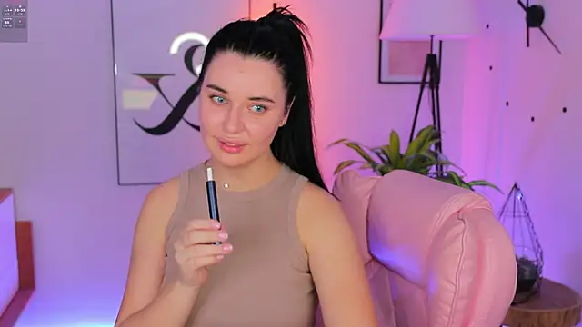 Snapshot of Black___Barbie chatting on 11/26/25, 10:44 Black Barbie online show from 11/26/25, 10:44