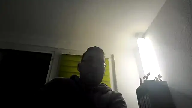 stivi2526 online show from 10/19/25, 08:20