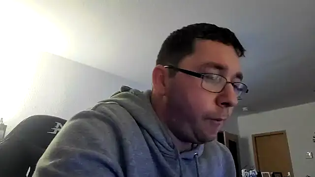 stivi2526 online show from 10/23/25, 08:29