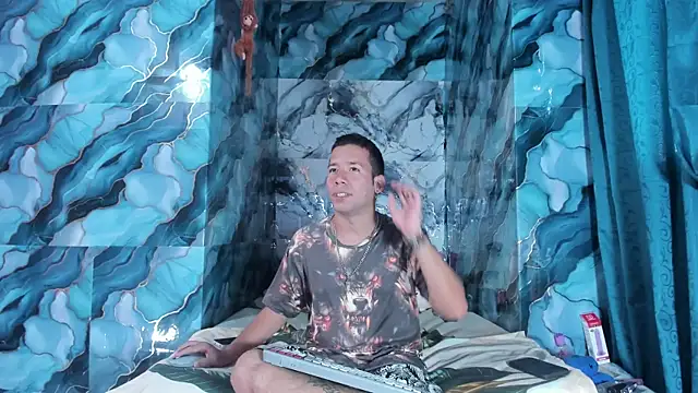 Snapshot of celesteyorucso1 chatting on 10/07/25, 09:12 celesteyorucso1 online show from 10/07/25, 09:12