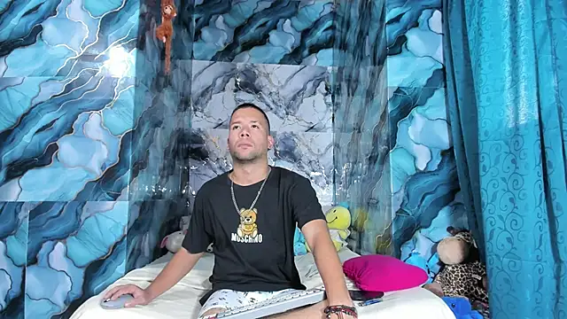 Snapshot of celesteyorucso1 chatting on 10/16/25, 09:38 celesteyorucso1 online show from 10/16/25, 09:38