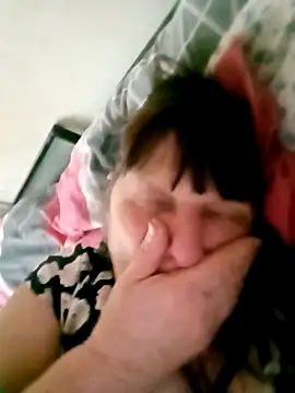 Apeesynka55211 online show from 11/17/25, 10:21