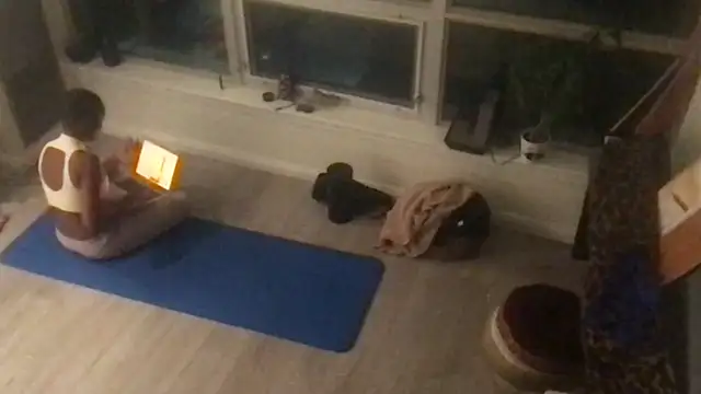 Snapshot of tia___fox chatting on 10/29/25, 04:15 tia fox online show from 10/29/25, 04:15