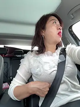 Snapshot of siru-love chatting on 11/04/25, 12:43 siru-love online show from 11/04/25, 12:43