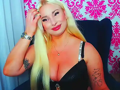 LuxuriaBlond online show from 10/19/25, 09:37
